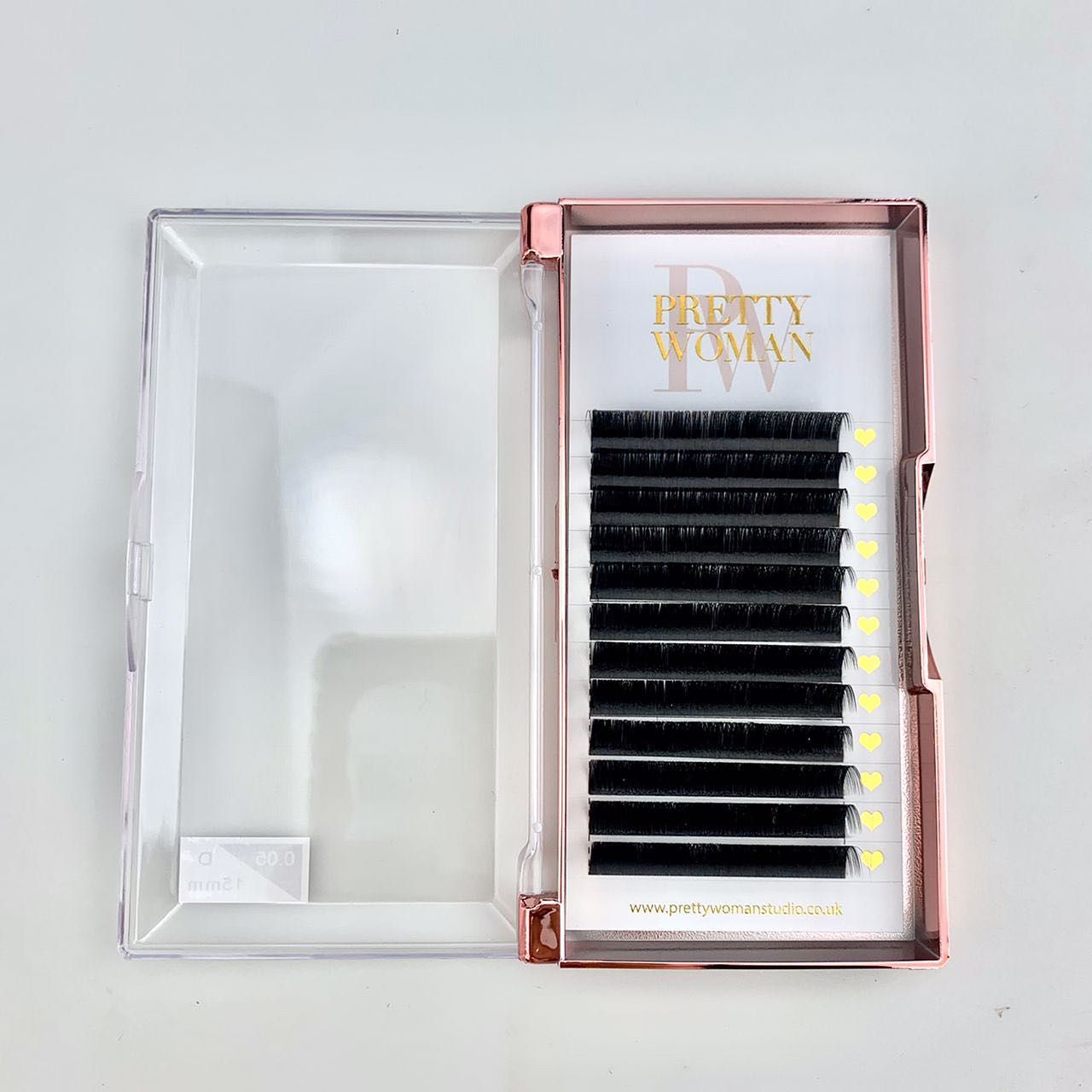 Pretty Woman Studio Classic Russian Eyelash Extensions